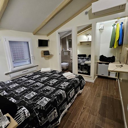 Apartamento The Fox Cove Roma Exterior foto